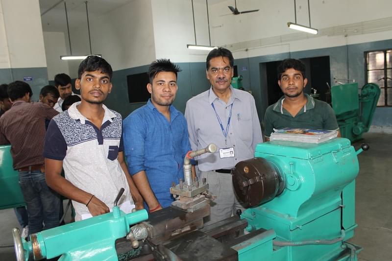 Vishveshwarya Group of Institutions Greater Noida Laboratory photo 5